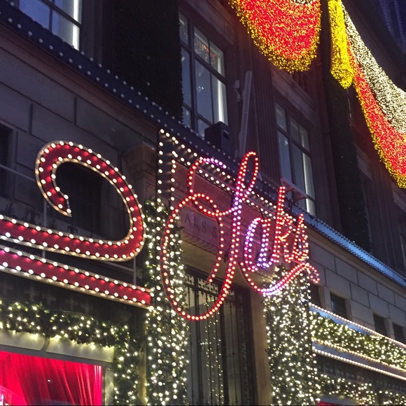 Meet your Posher, Nina - Picture 3 of 3